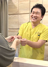 次回ご予約・お会計の様子