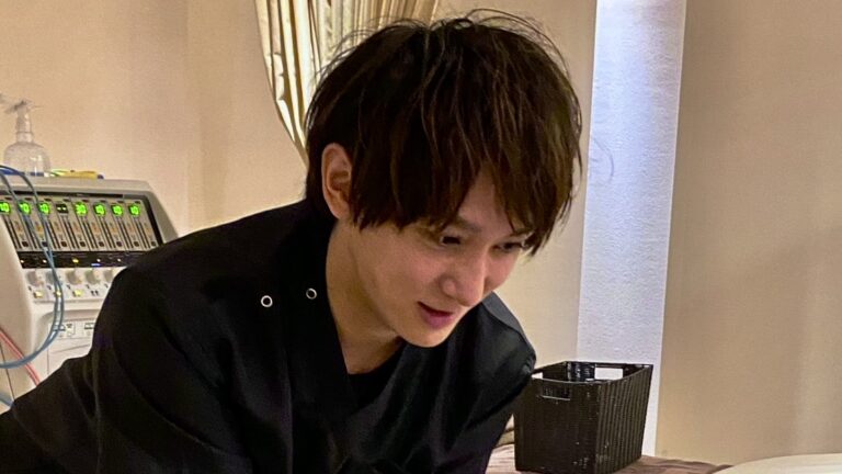 髙原佑輔 施術中