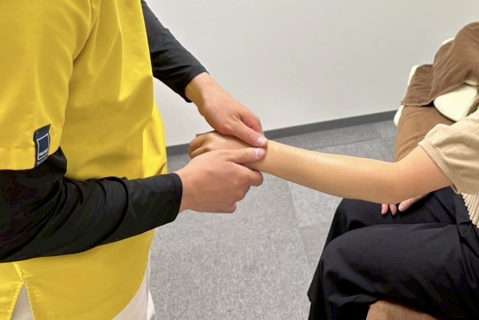 手や腕の検査